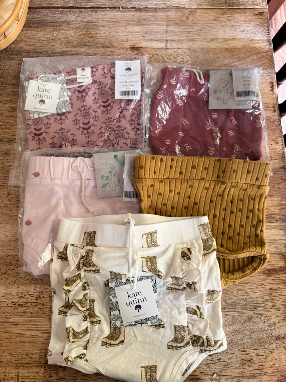 5 Kate Quinn bloomers 3-6 month